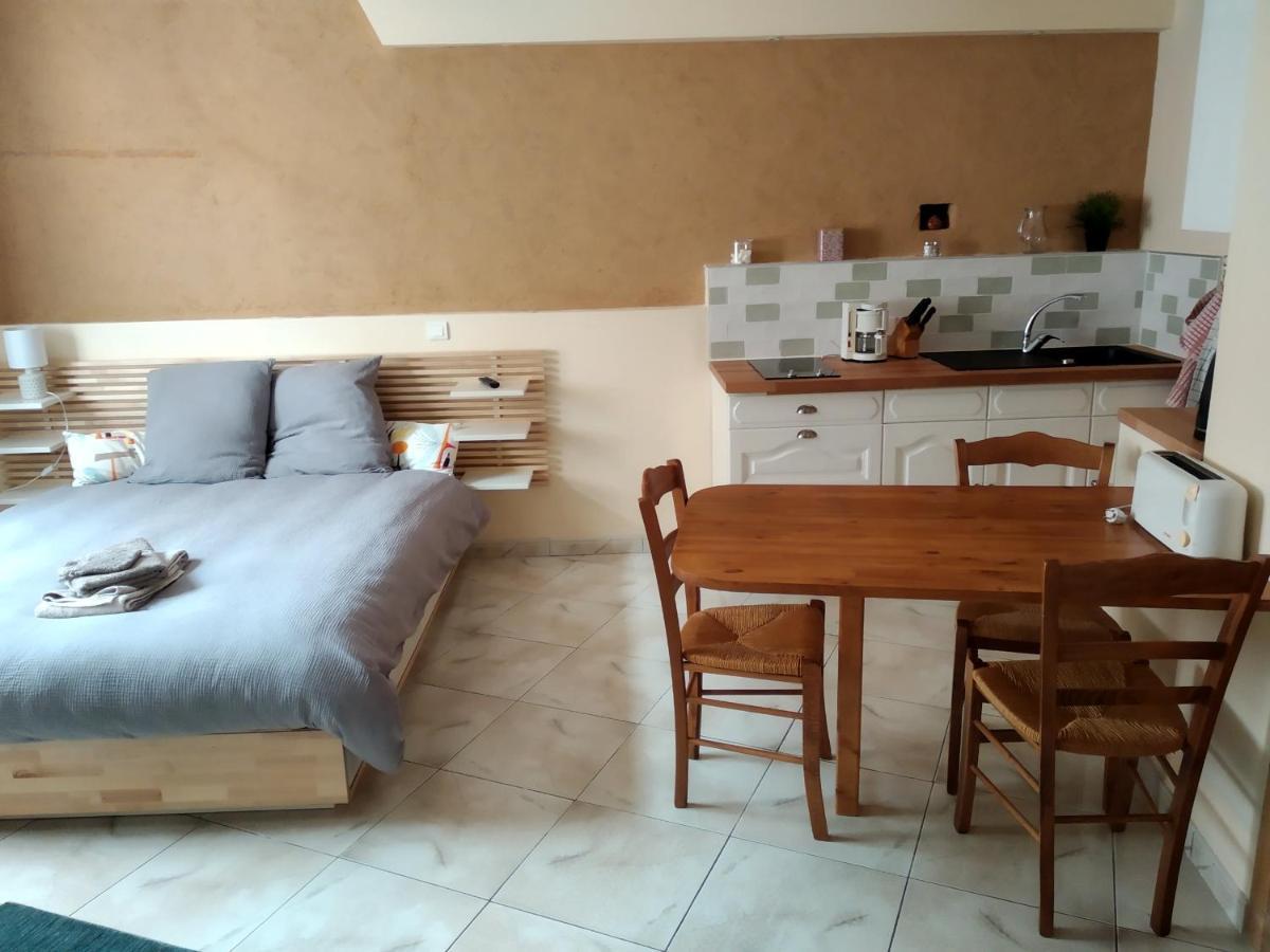 Au Coeur De Montastruc-La-Conseillere - Chambres D'Hotes Екстер'єр фото